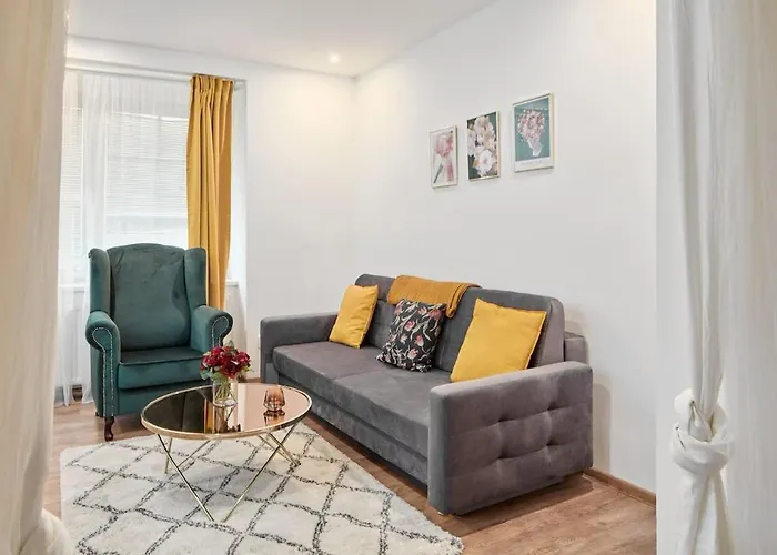 And Cozy Right At Tv Tower Appartement