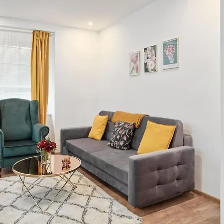 And Cozy Right At Tv Tower Apartament